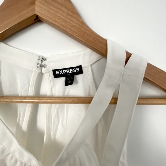 Classy and beautiful Express blouse - Picture 3 of 3